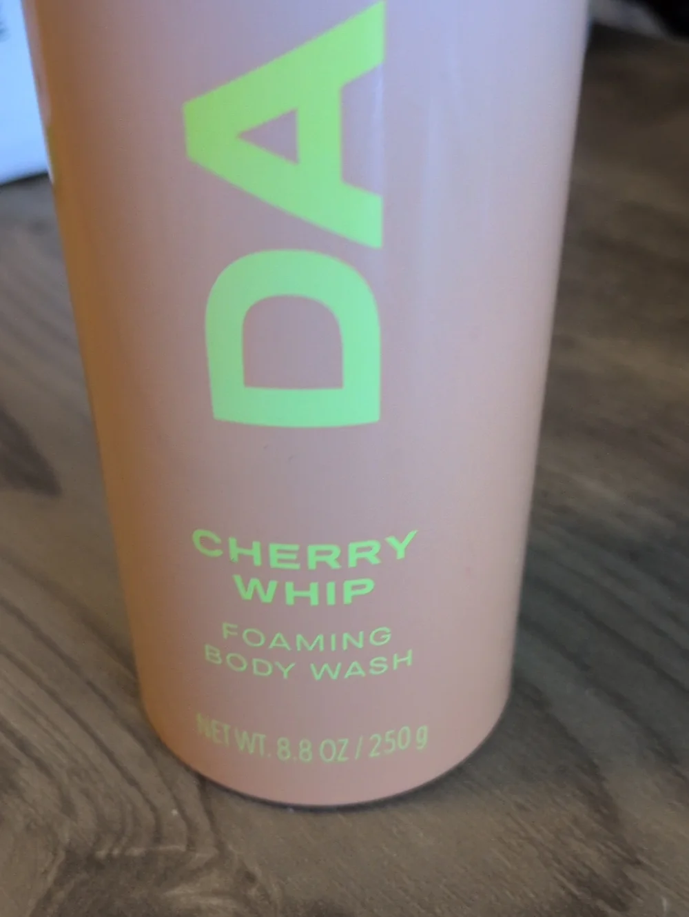 DAISE Cherry Whip Foaming Body Wash -